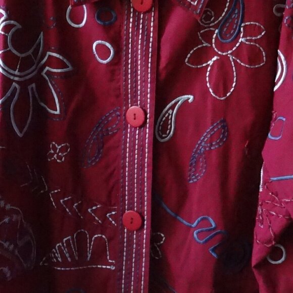 Norm Thompson women's size 2X, light weight jacket burgundy / blue embroidery - Picture 12 of 12